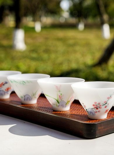 Coupes à thé lotus