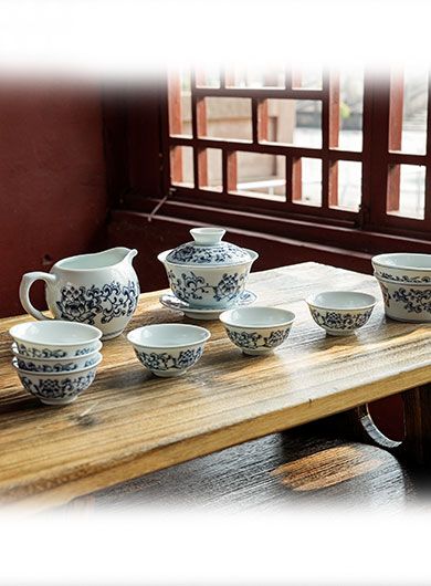 Service à thé du voyageur, en porcelaine craquelée 390