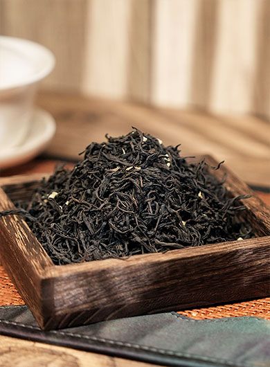Qimen Mao Feng au jasmin : thé noir parfumé