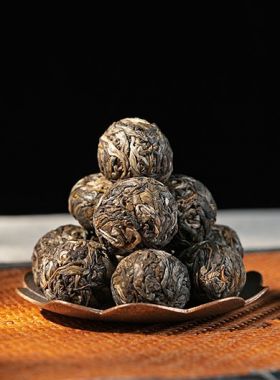 Perle de Pu’Er cru  Yiwu Da Hei Shu Lin 2024