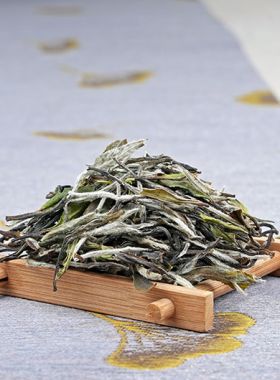 Pivoine blanche de  Zhenghe  (Bai Mu Dan) ; thé blanc